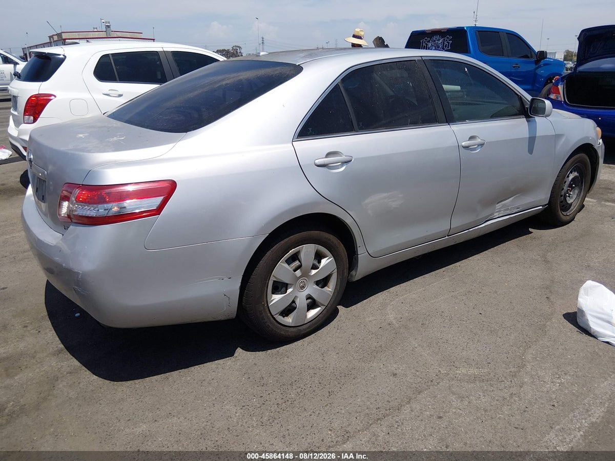 2011 TOYOTA CAMRY LE — снимка 4