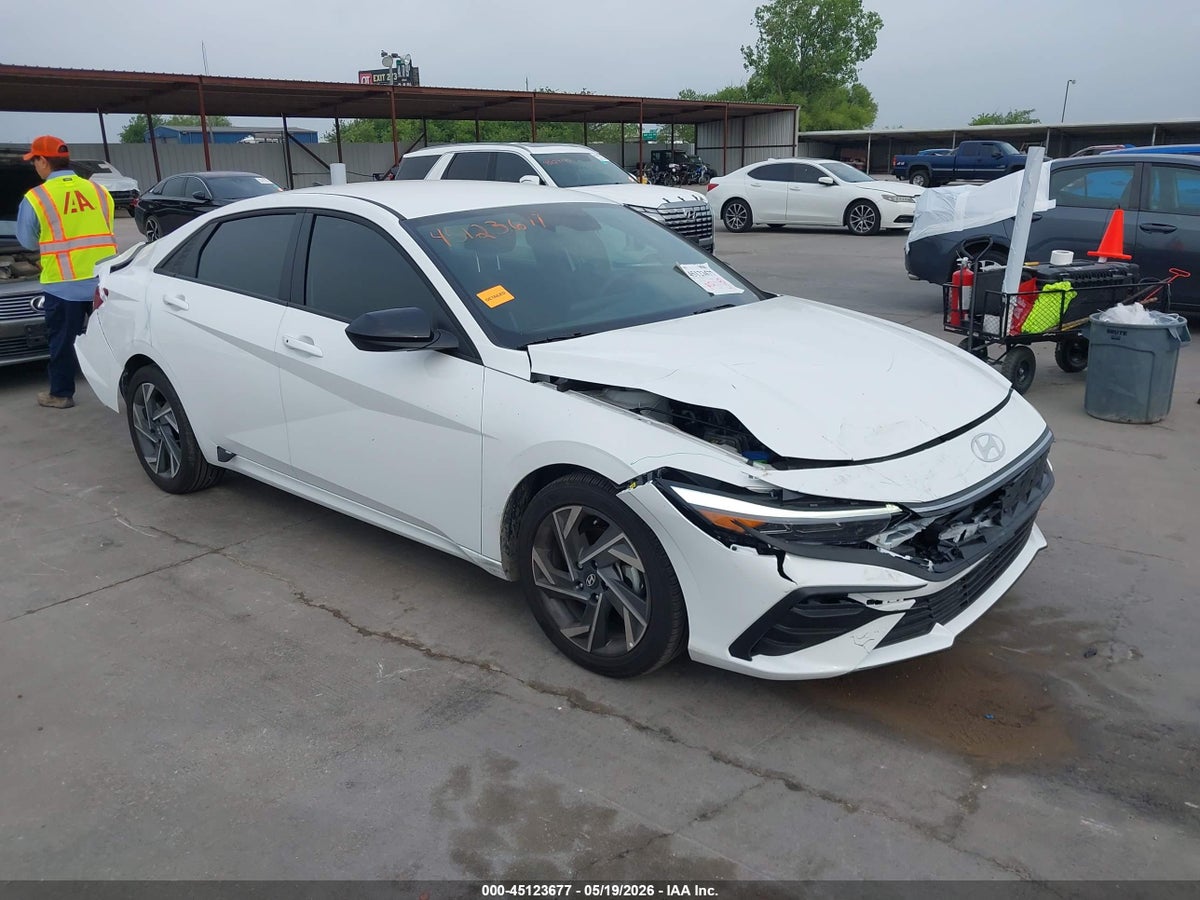 2025 HYUNDAI ELANTRA SEL SPORT