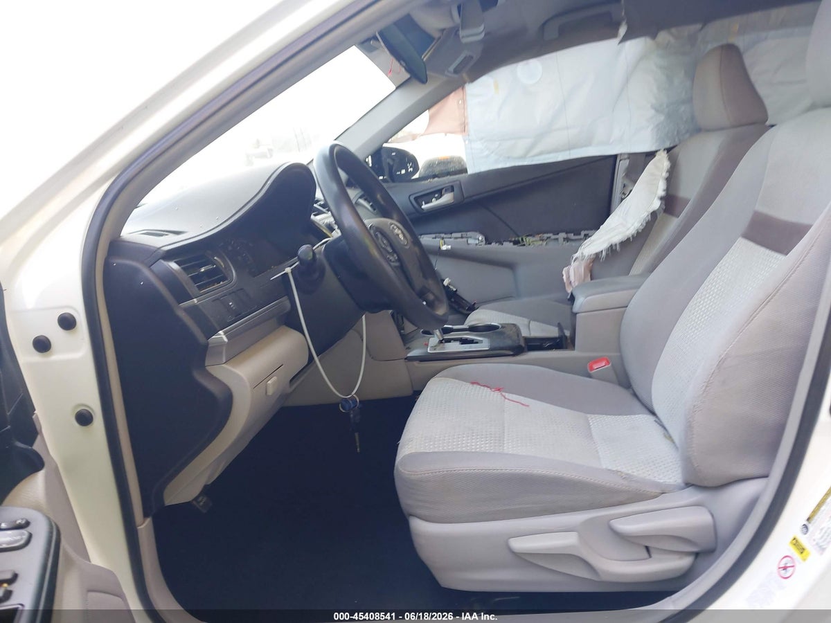 2012 TOYOTA CAMRY LE — снимка 5
