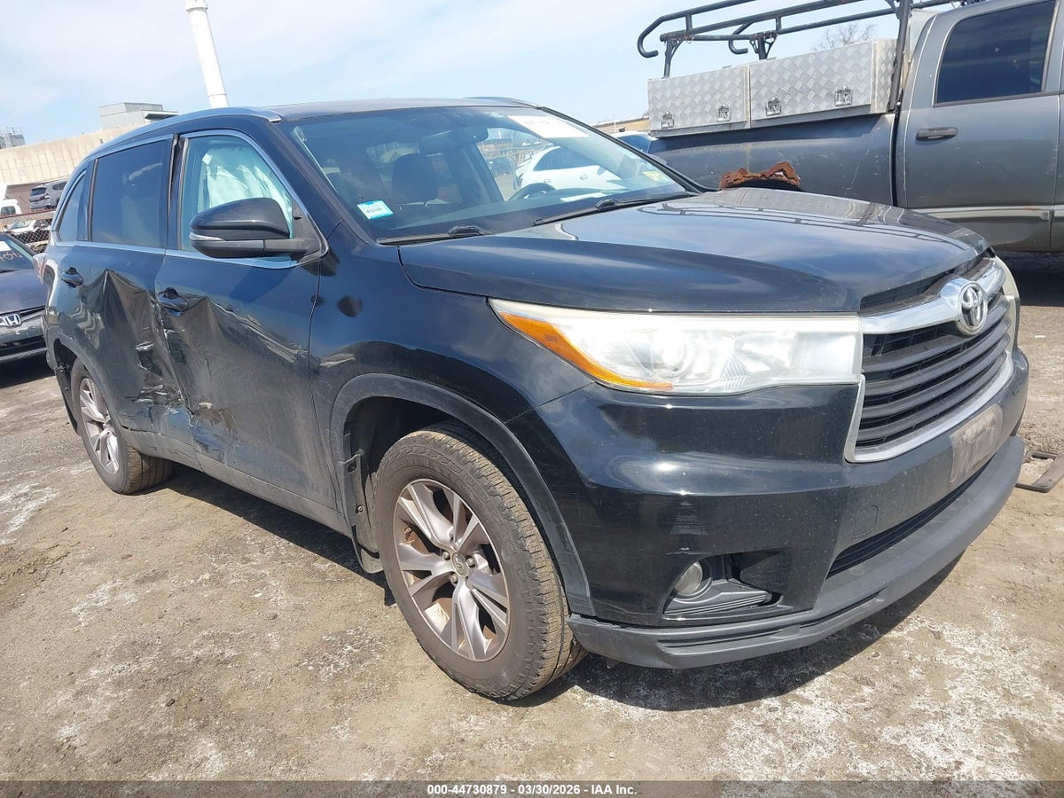2015 TOYOTA HIGHLANDER XLE V6