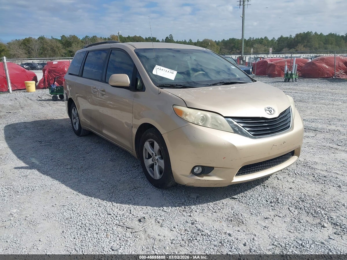 2012 TOYOTA SIENNA LE V6 8 PASSENGER