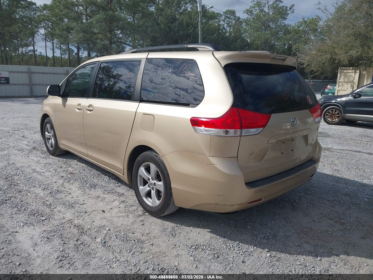 2012 TOYOTA SIENNA LE V6 8 PASSENGER — снимка 3