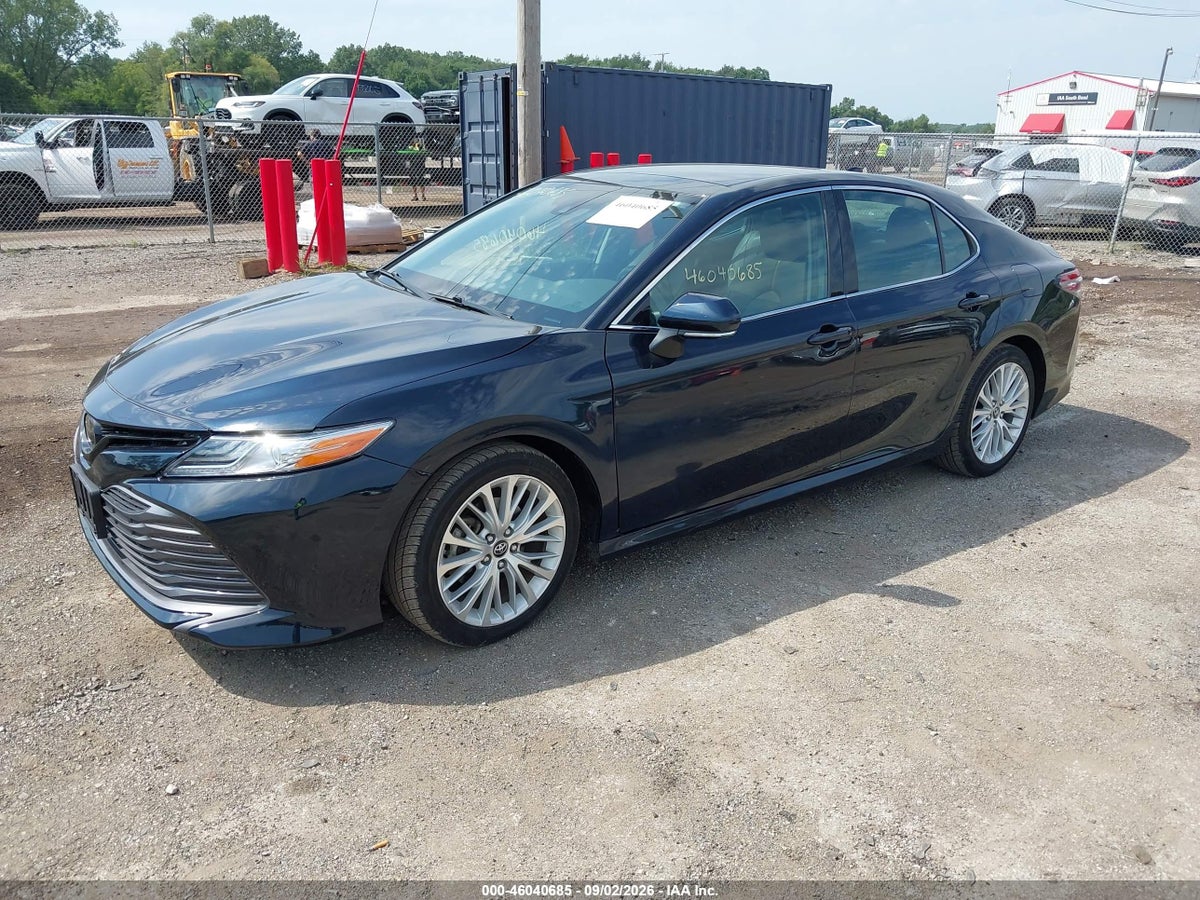 2019 TOYOTA CAMRY XLE — снимка 2