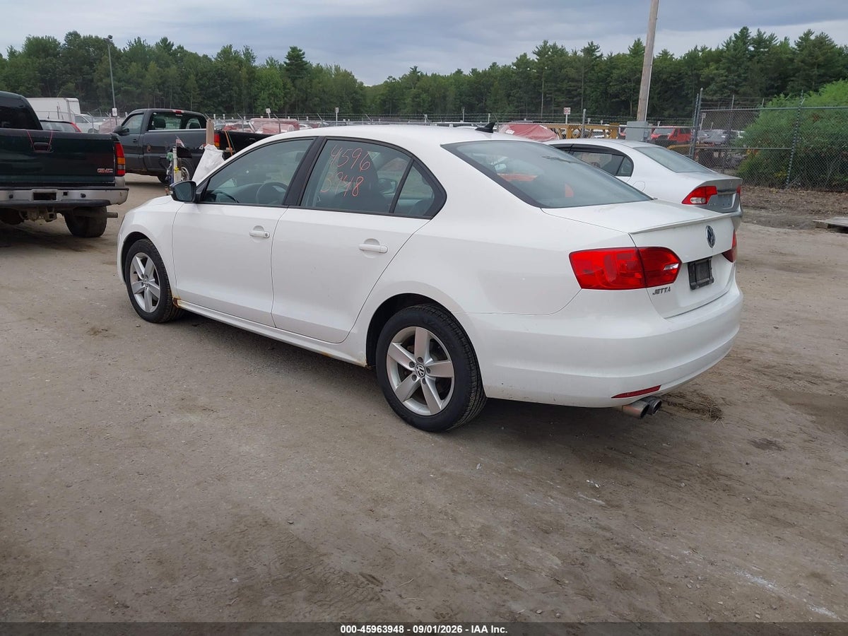 2011 VOLKSWAGEN JETTA 2.0L TDI — снимка 3