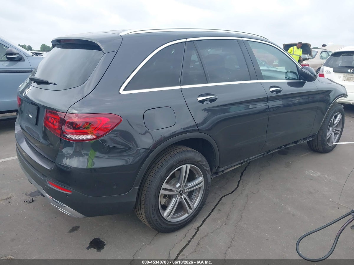2021 MERCEDES-BENZ GLC 300 SUV — снимка 4