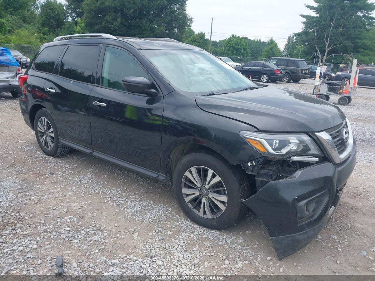 2017 NISSAN PATHFINDER SV