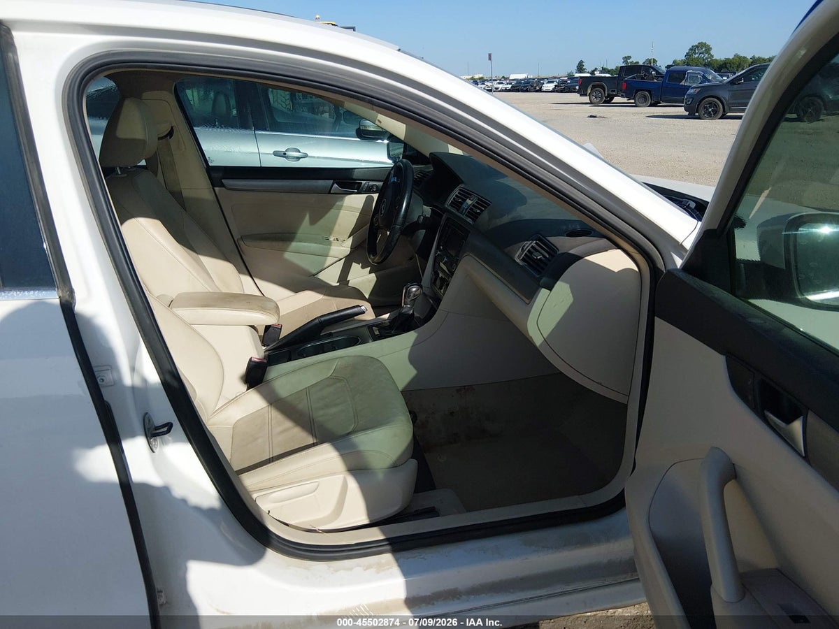 2014 VOLKSWAGEN PASSAT 1.8T SE — снимка 5