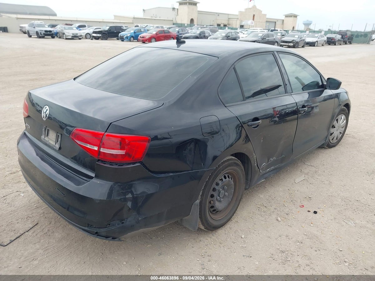 2015 VOLKSWAGEN JETTA 2.0L S — снимка 4
