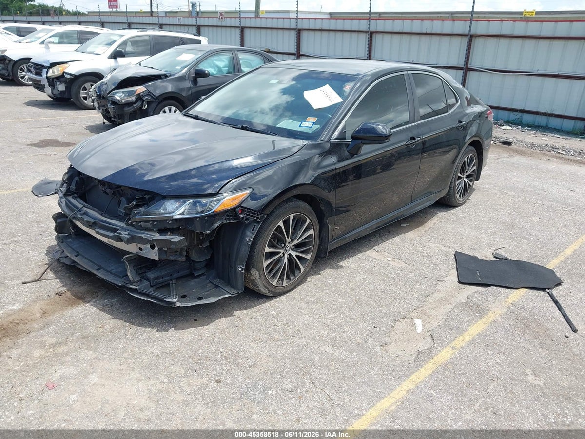 2018 TOYOTA CAMRY SE — снимка 2