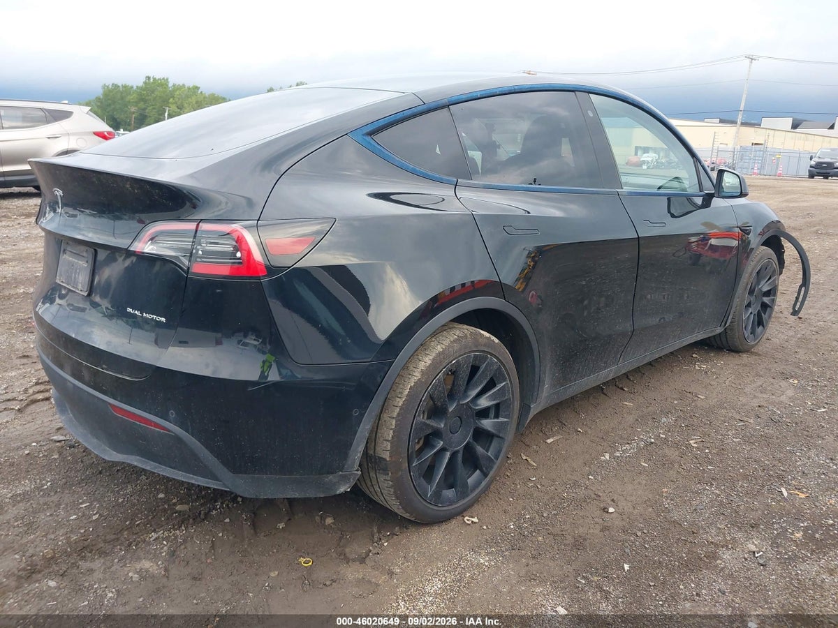 2021 TESLA MODEL Y LONG RANGE DUAL MOTOR ALL-WHEEL DRIVE — снимка 4