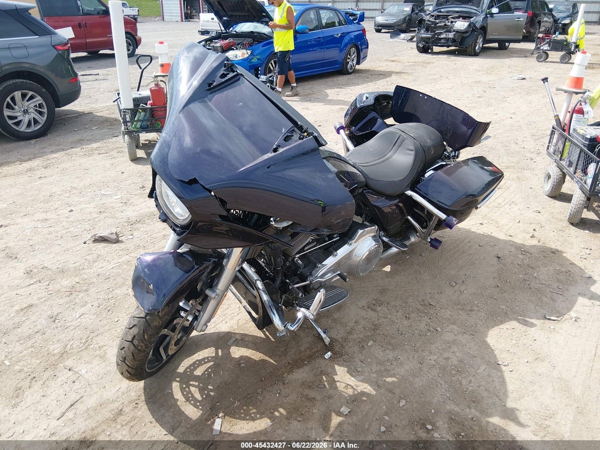 2025 HARLEY-DAVIDSON FLHX — снимка 2