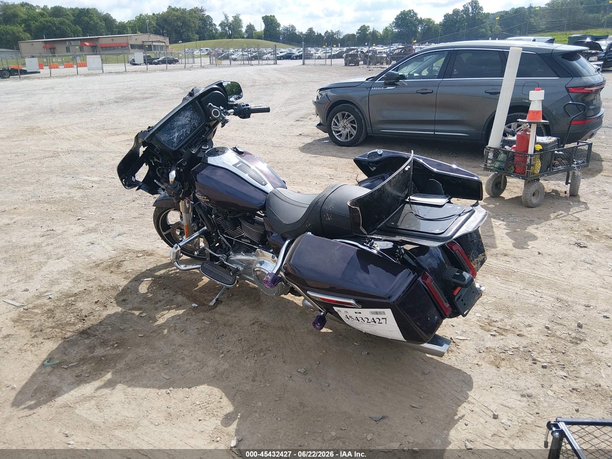2025 HARLEY-DAVIDSON FLHX — снимка 3