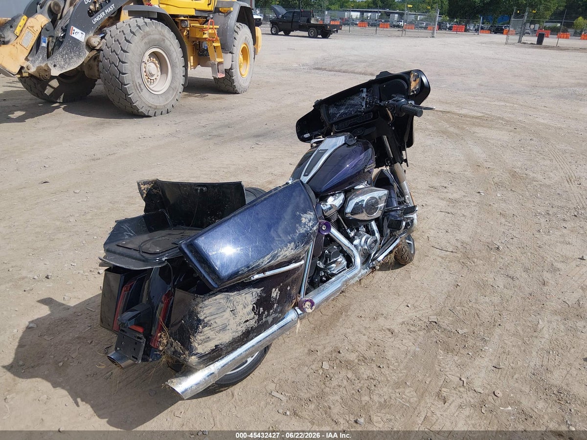2025 HARLEY-DAVIDSON FLHX — снимка 4