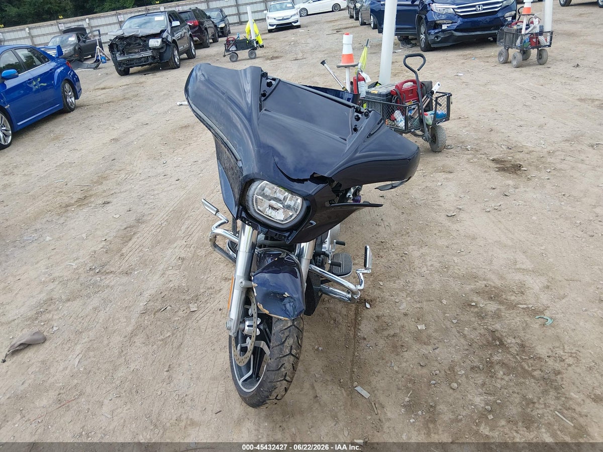2025 HARLEY-DAVIDSON FLHX — снимка 5
