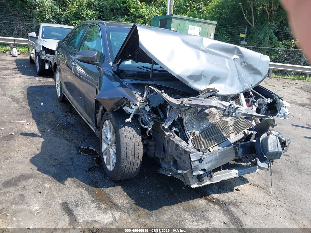 2013 TOYOTA CAMRY XLE