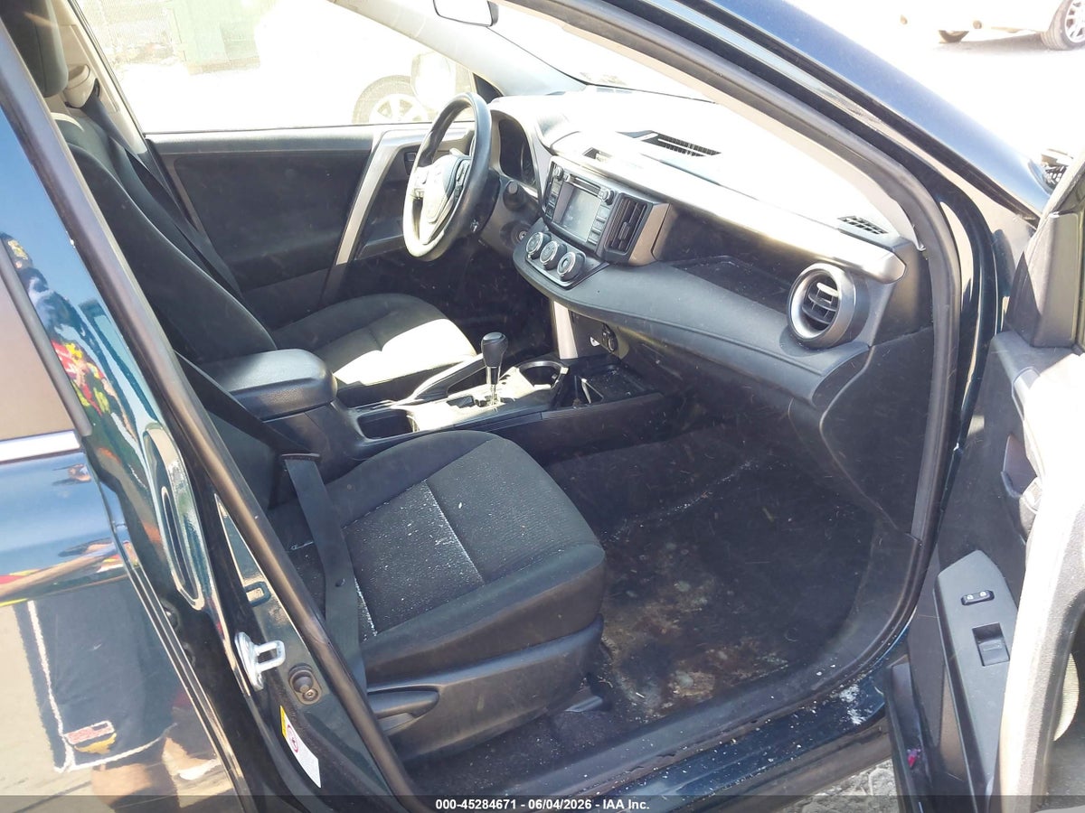 2018 TOYOTA RAV4 LE — снимка 5