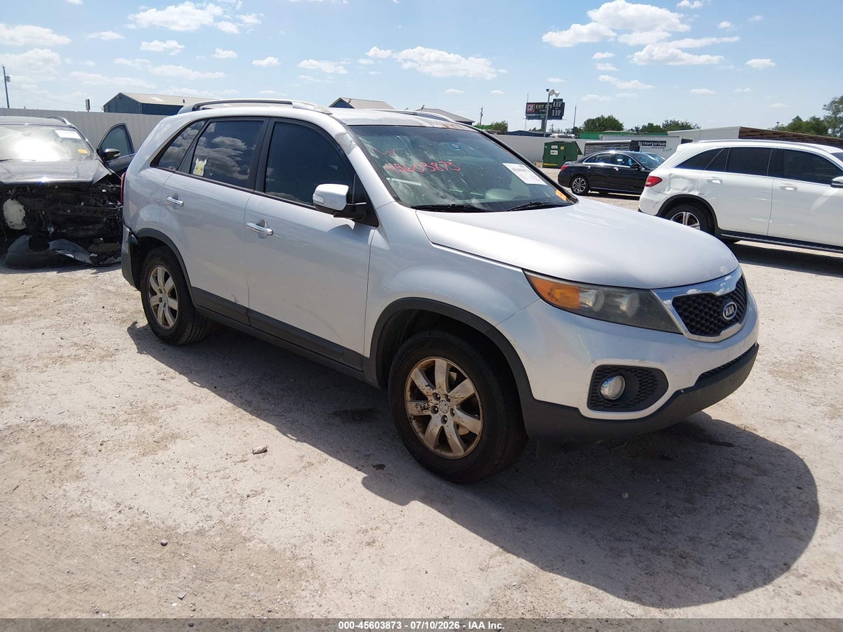 2013 KIA SORENTO LX