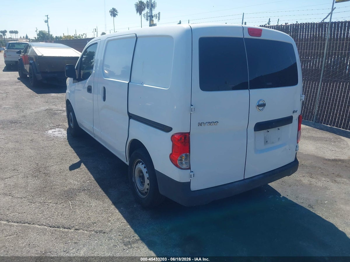 2013 NISSAN NV200 SV — снимка 3