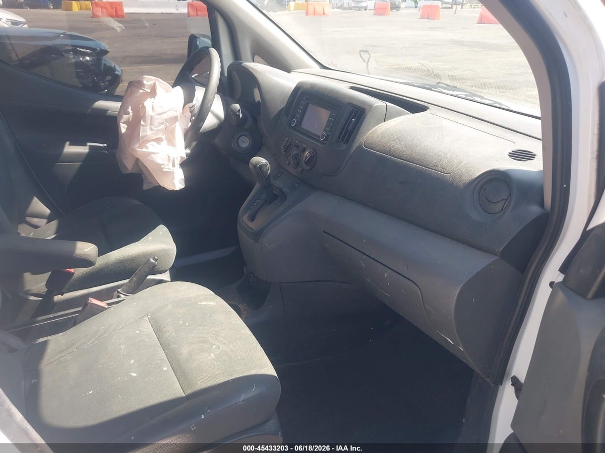 2013 NISSAN NV200 SV — снимка 5