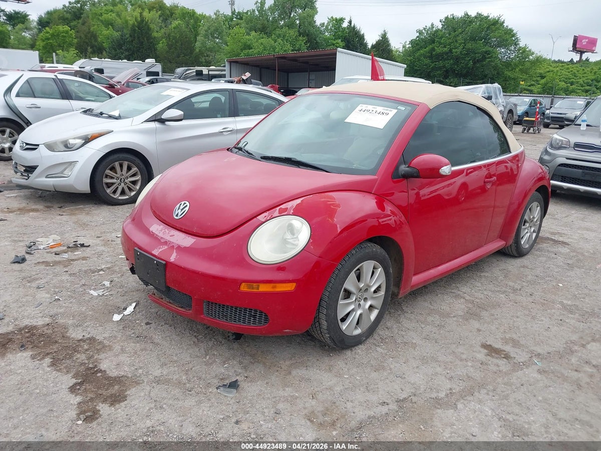 2010 VOLKSWAGEN NEW BEETLE 2.5L — снимка 2