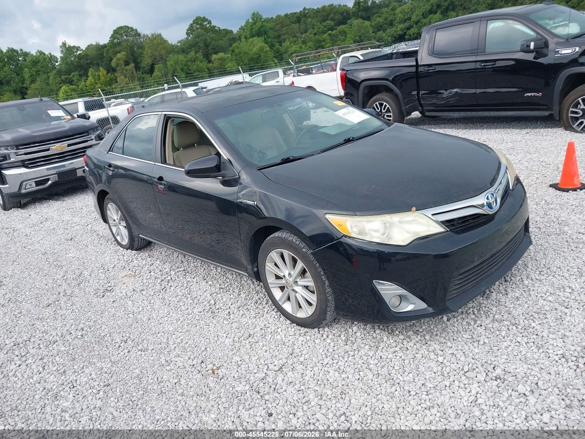 2013 TOYOTA CAMRY HYBRID XLE