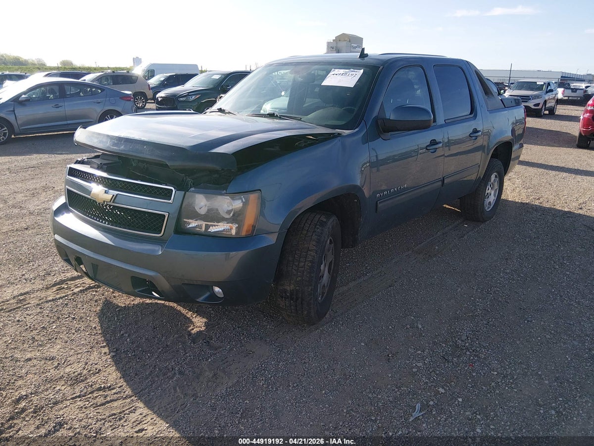 2011 CHEVROLET AVALANCHE 1500 LT1 — снимка 2