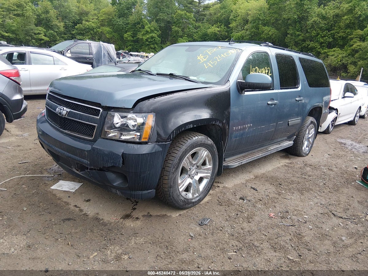 2010 CHEVROLET SUBURBAN 1500 LT1 — снимка 2