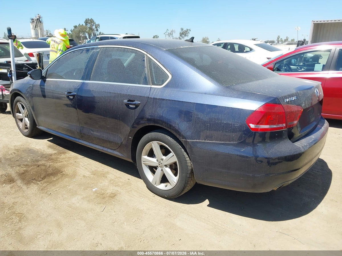 2012 VOLKSWAGEN PASSAT 2.0L TDI SE — снимка 3