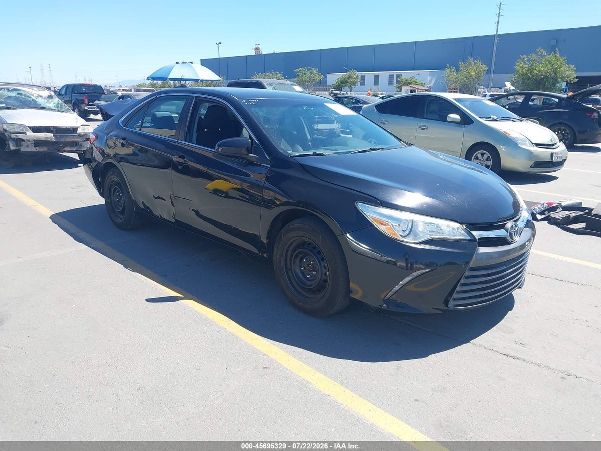 2015 TOYOTA CAMRY LE