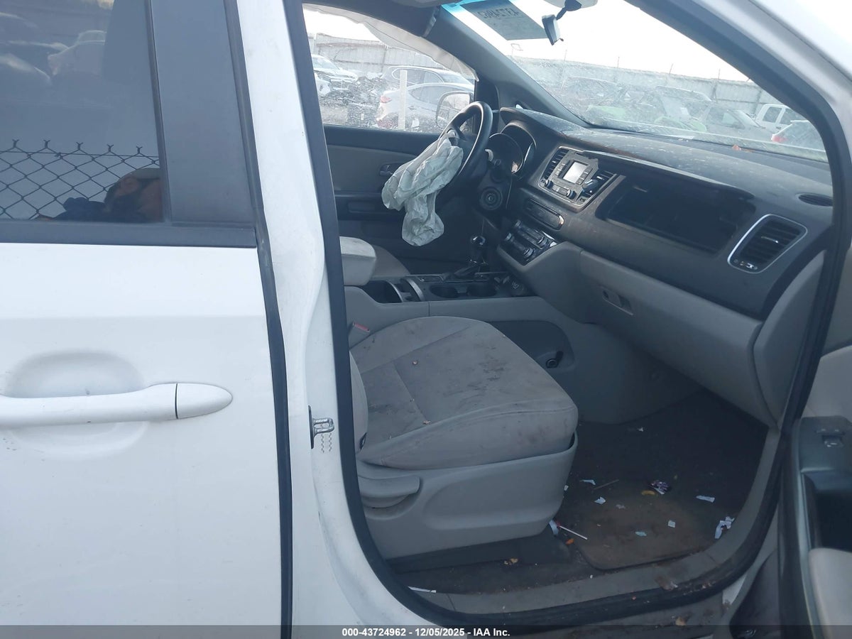 2016 KIA SEDONA LX — снимка 5