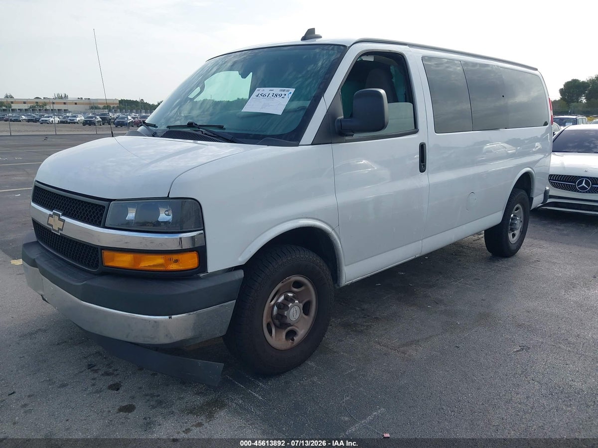 2018 CHEVROLET EXPRESS 3500 LT — снимка 2