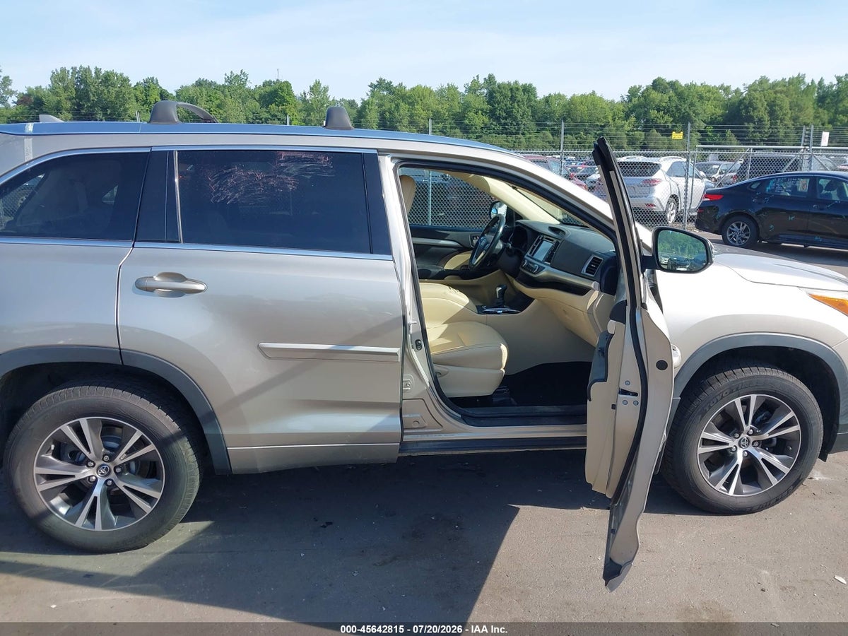 2016 TOYOTA HIGHLANDER XLE V6 — снимка 5