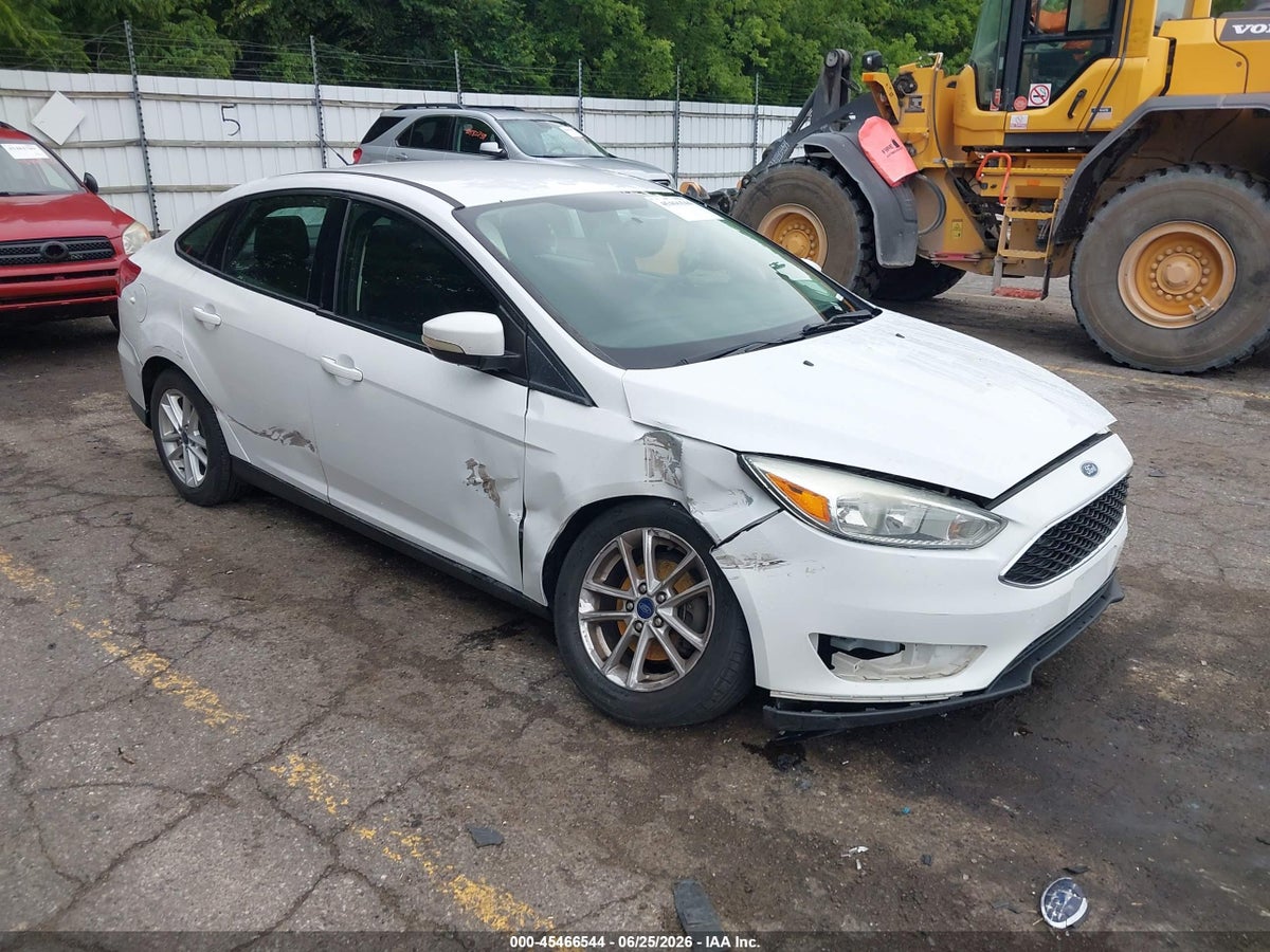 2015 FORD FOCUS SE