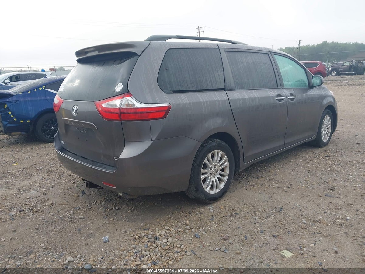 2015 TOYOTA SIENNA XLE 8 PASSENGER — снимка 4