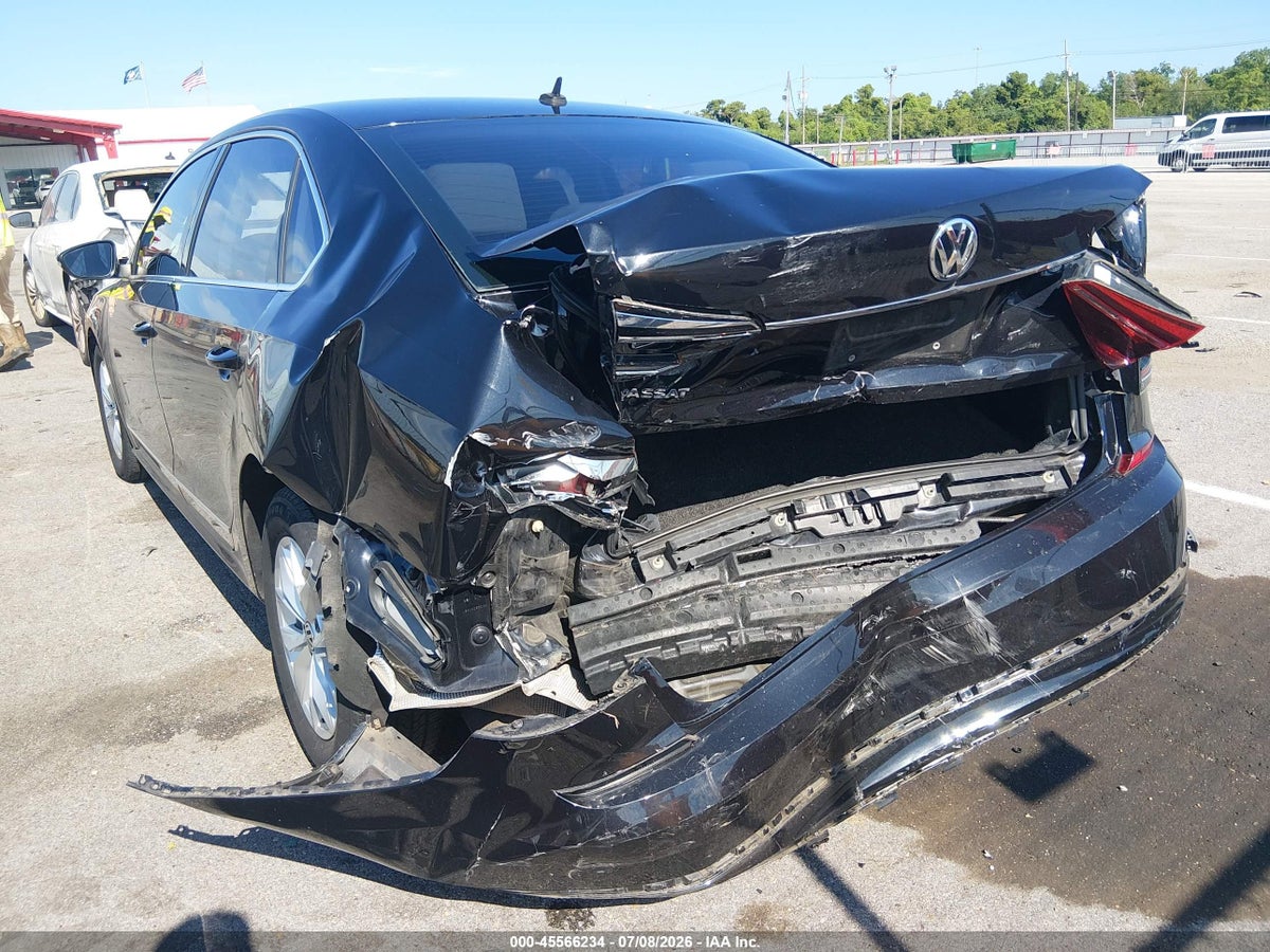 2017 VOLKSWAGEN PASSAT 1.8T S — снимка 3
