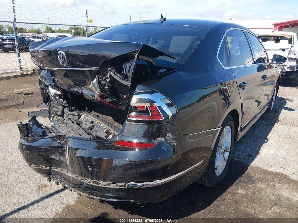 2017 VOLKSWAGEN PASSAT 1.8T S — снимка 4