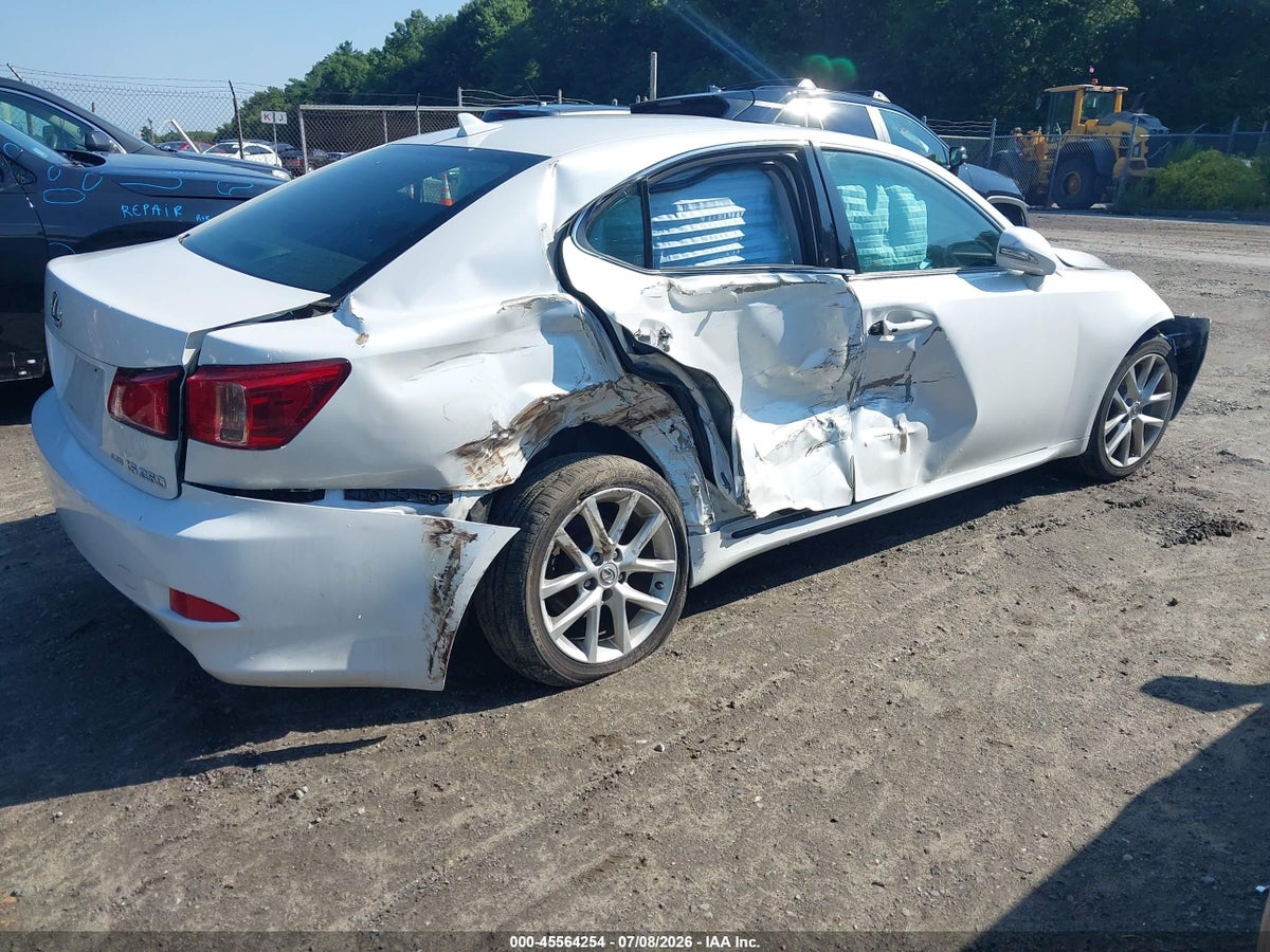 2011 LEXUS IS 250 — снимка 4