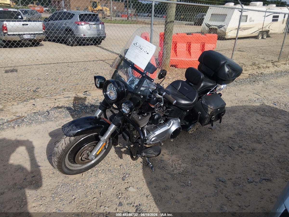 2011 HARLEY-DAVIDSON FLSTFB — снимка 2
