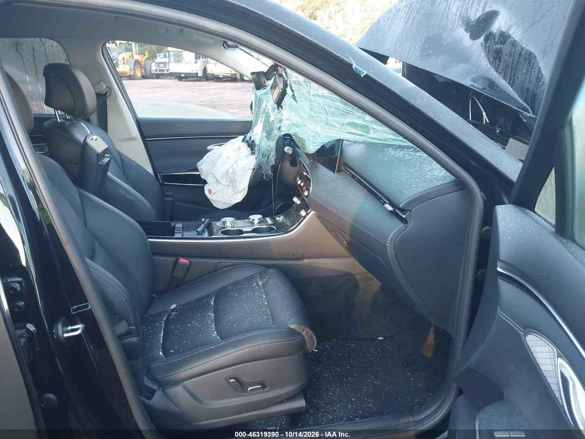 2026 GENESIS GV70 2.5T AWD — photo 5