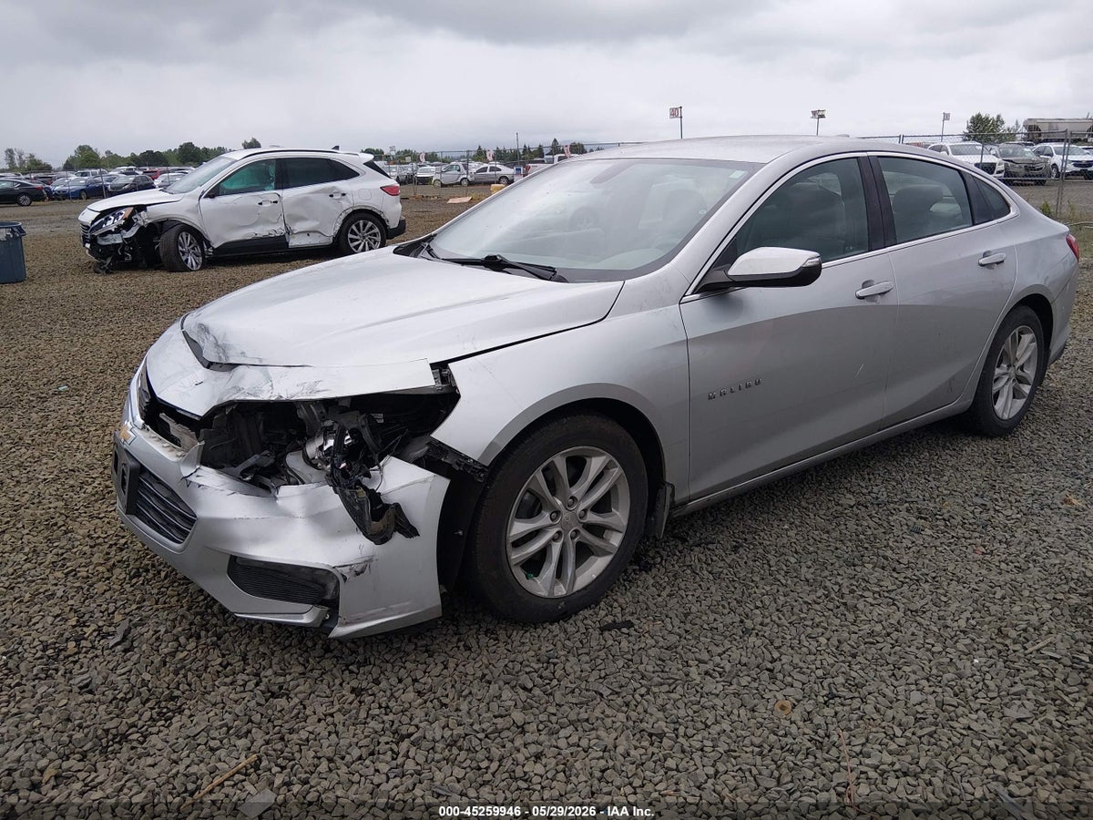 2017 CHEVROLET MALIBU 1LT — снимка 2