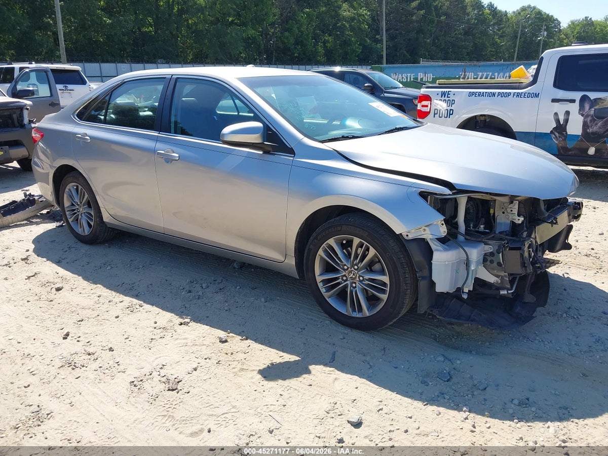 2017 TOYOTA CAMRY SE