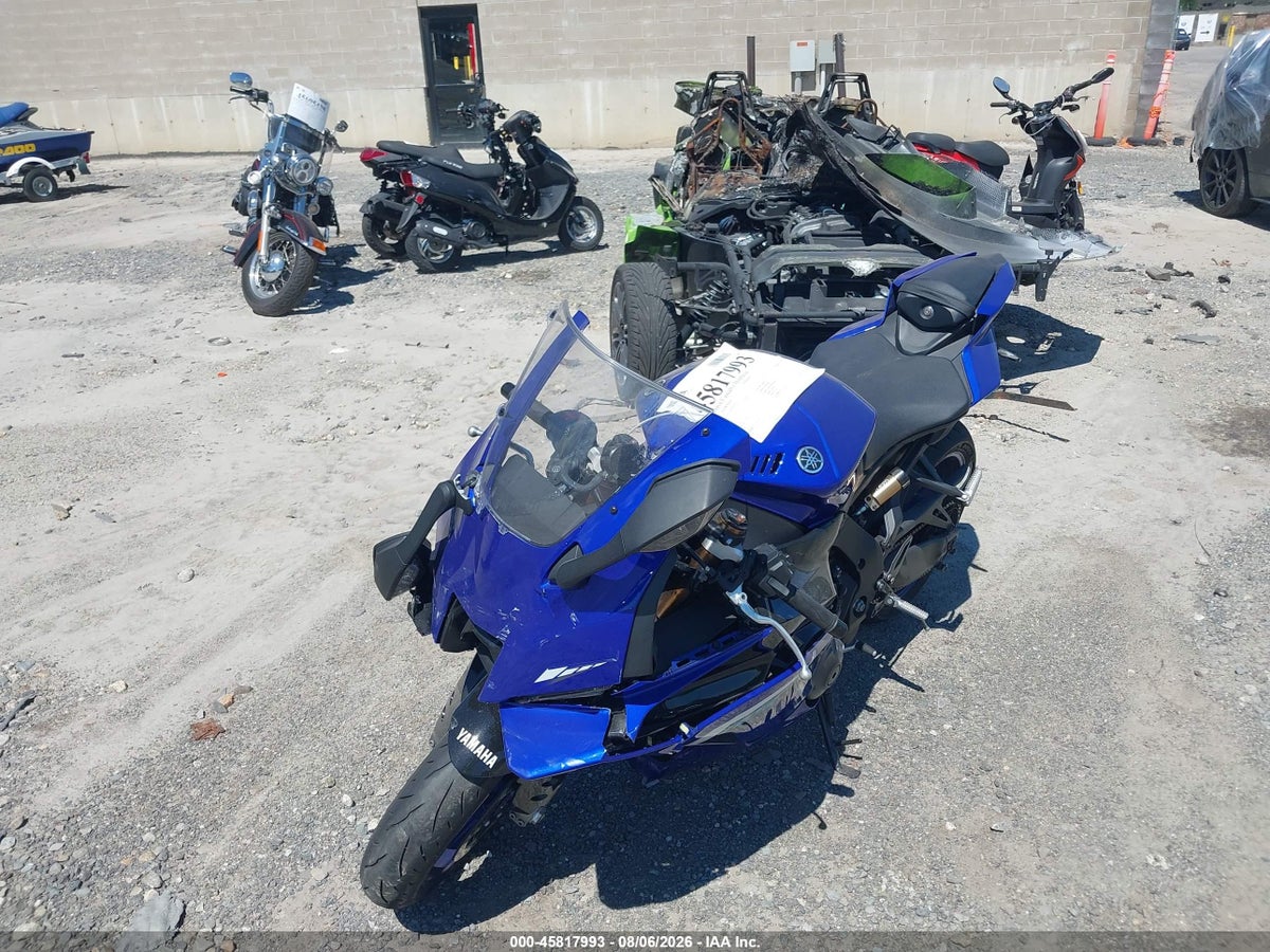 2025 YAMAHA YZF890 — снимка 2