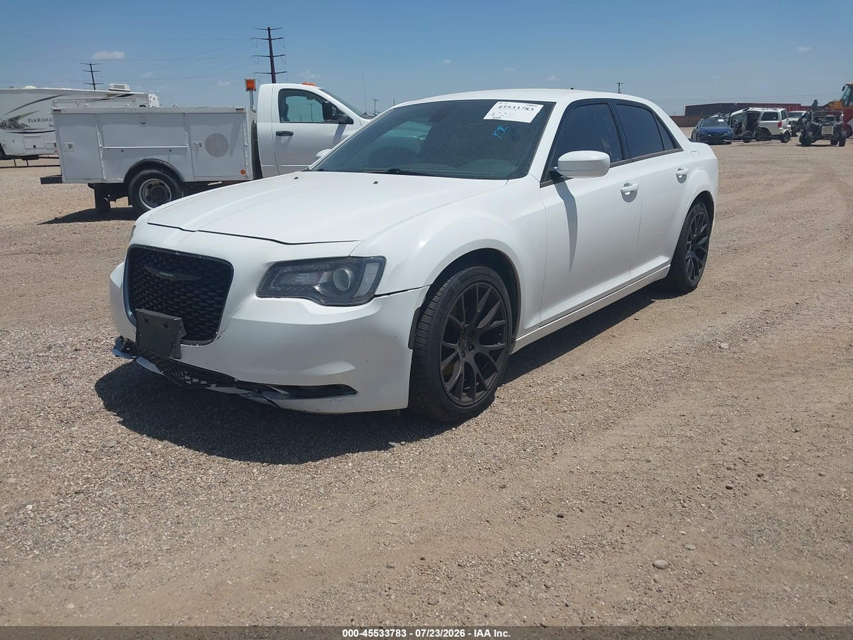 2019 CHRYSLER 300 300S — снимка 2