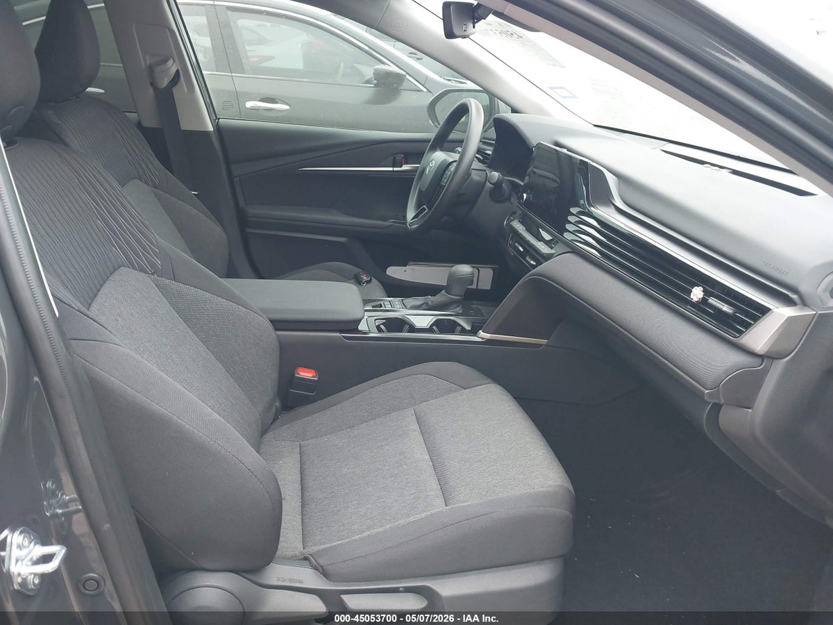 2026 TOYOTA CAMRY LE — снимка 5