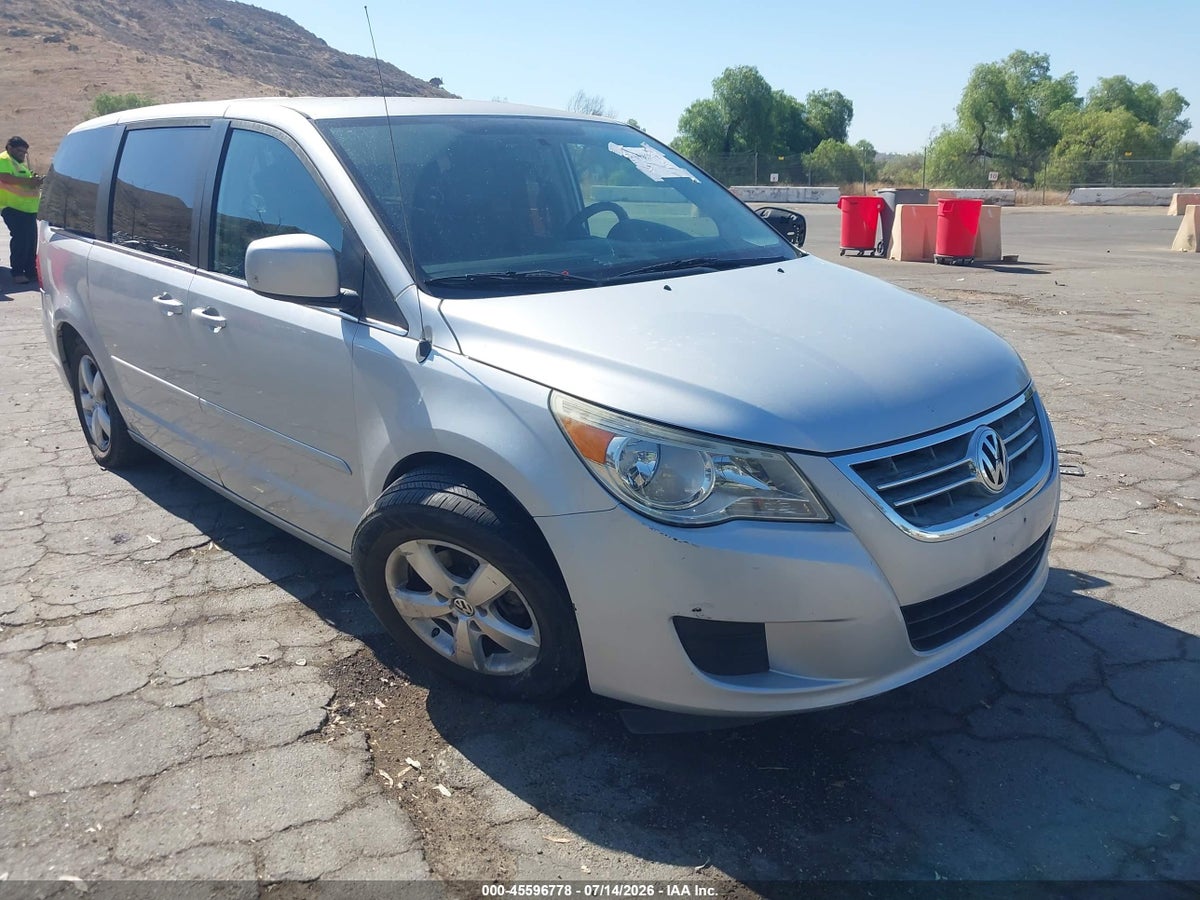2010 VOLKSWAGEN ROUTAN SE