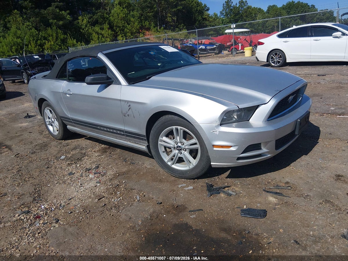 2013 FORD MUSTANG V6