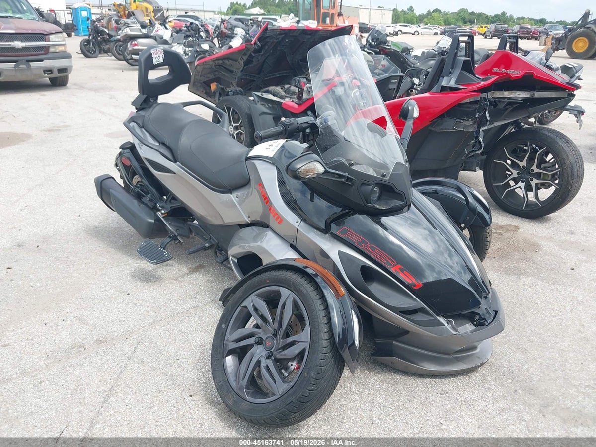 2013 CAN-AM SPYDER ROADSTER RS/RS-S