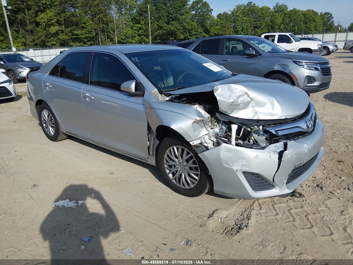 2013 TOYOTA CAMRY LE