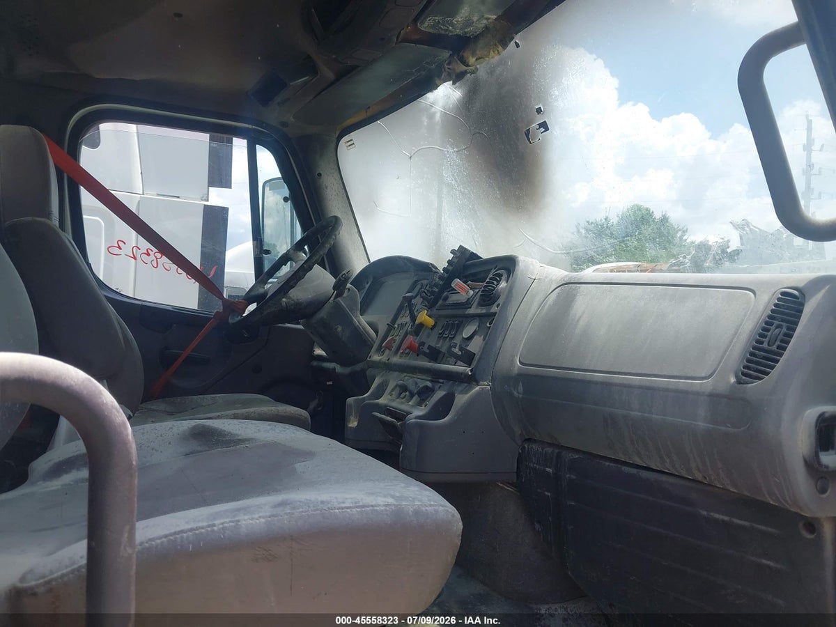 2015 FREIGHTLINER M2 112 MEDIUM DUTY — photo 5