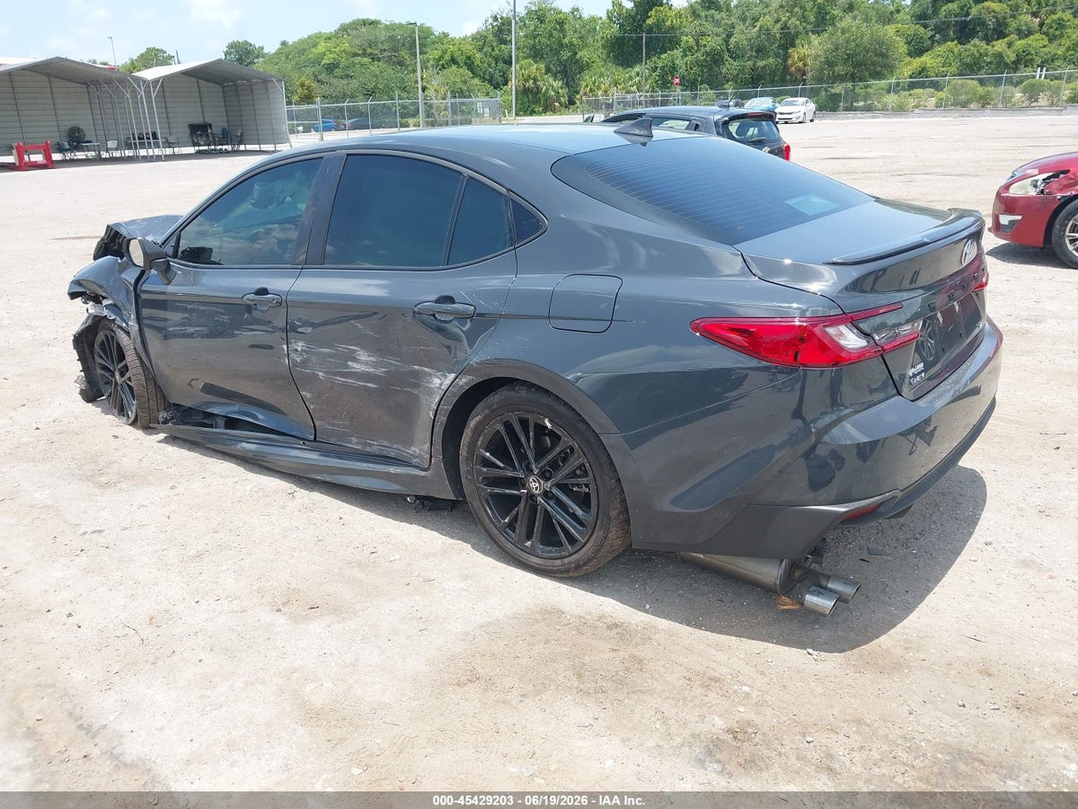 2026 TOYOTA CAMRY SE — снимка 3